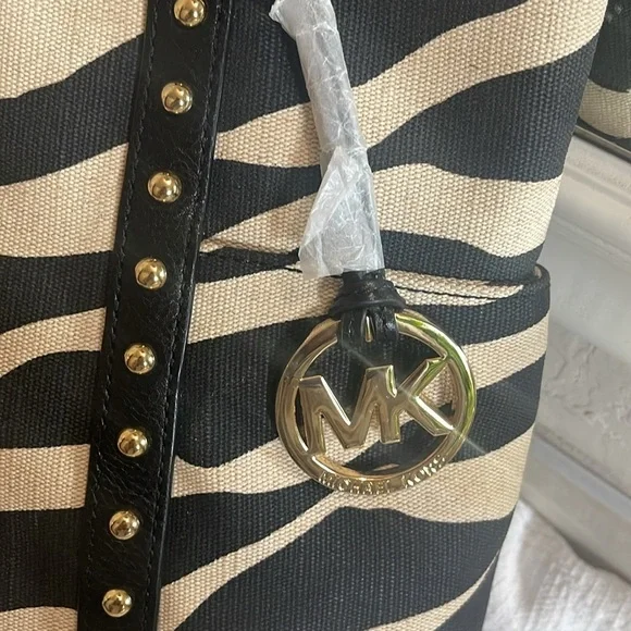 MICHAEL KORS - zebra print jet set studded tote - NWT - Picture 7 of 14